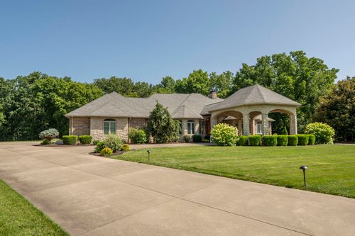 410 S Oaks Drive, Springfield, MO, 65809 | Card Image