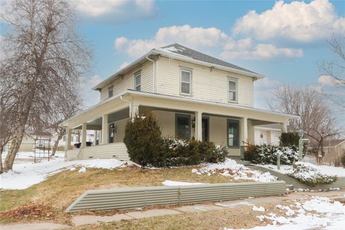 224 W Main St, Oxford, IA, 52322-9029 | Card Image
