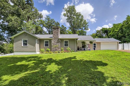 11365 Inverness Ln, Maryland Heights, MO, 63043-5008 | Card Image