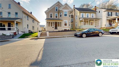 128 N 4th St, Bangor, PA, 18013-1812 | Card Image