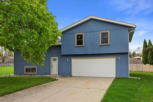 115 Conrad Ct, Mukwonago, WI, 53149-1705 | Card Image