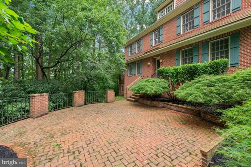 1179 Harmony Hill Rd, Downingtown, PA, 19335-4009 | Card Image