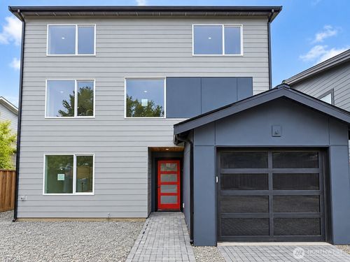 8316 28th Ave Nw, Seattle, WA, 98117-4517 | Card Image