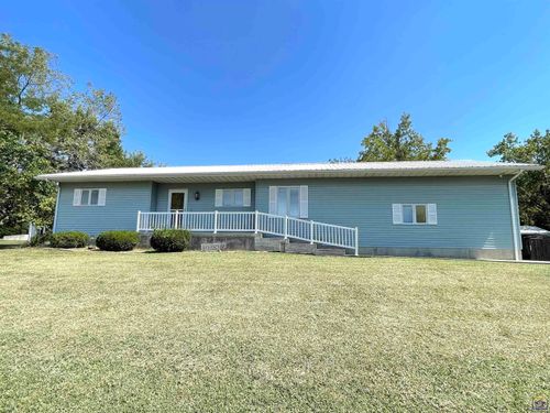 6920 Shawnee Cir, Ozawkie, KS, 66070-4127 | Card Image