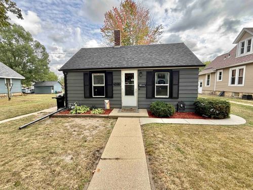 503 S 3rd St, Oregon, IL, 61061-2020 | Card Image