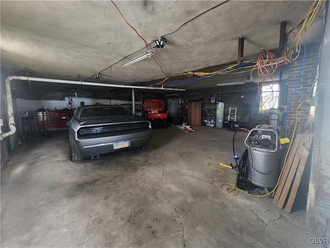 garage under 4410 & 4412 | Image 62