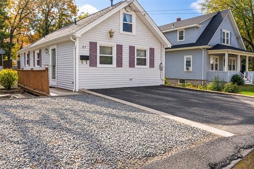 21 Sherwood Avenue, North Providence, RI, 02911 | Card Image