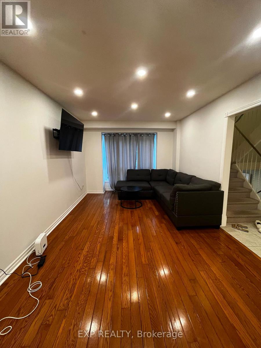 Residential Lease in Oshawa (O'Neill) 3