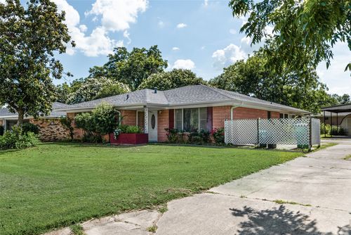 1109 Elmwood St, Gainesville, TX, 76240-2907 | Card Image