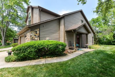 2304 Calaveras Way, Condo with 3 bedrooms, 2 bathrooms and null parking in Indianapolis IN | Image 2