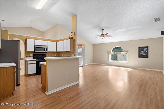 1426 Silva St Se, House other with 3 bedrooms, 4 bathrooms and null parking in PALM BAY FL | Image 16