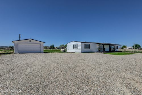 22420 N Malapai Ridge Rd, Paulden, AZ, 86334-4004 | Card Image