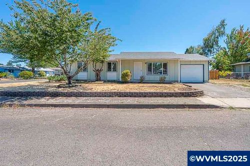 1261 Pine Ct, Independence, OR, 97351-1638 | Card Image