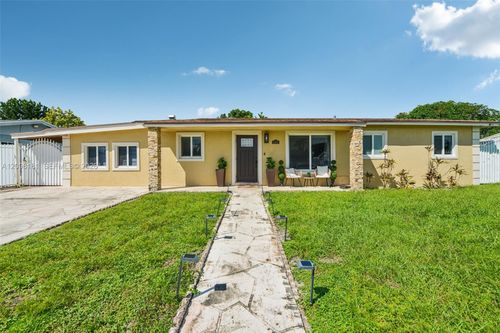 4495 Nw 202nd St, Miami Gardens, FL, 33055-1562 | Card Image