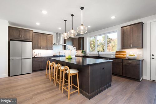 1610 Fellowship Sq, RESTON, VA, 20190-4237 | Card Image