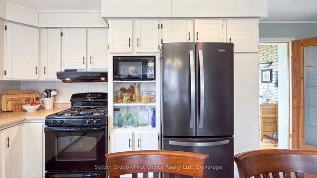 313 Huron Rd, House other with 3 bedrooms, 2 bathrooms and 4 parking in Goderich ON | Image 17