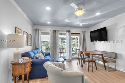apt-b137-40 Folly Field Rd, Hilton Head Island, SC, 29928-8823 | Card Image