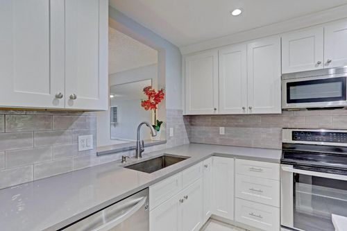 382a-3011 Sw 21st Ter, Delray Beach, FL, 33445-7328 | Card Image