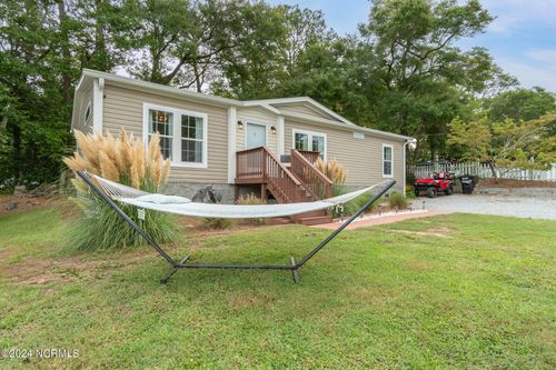 314 Jones St, Emerald Isle, NC, 28594-2617 | Card Image