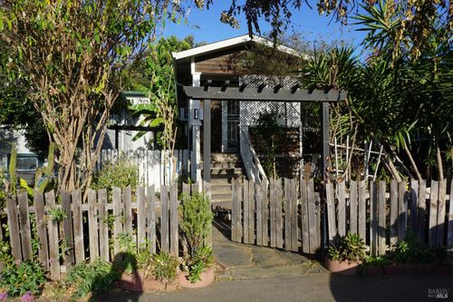 819 Monterey Street, Vallejo, CA, 94590 | Card Image