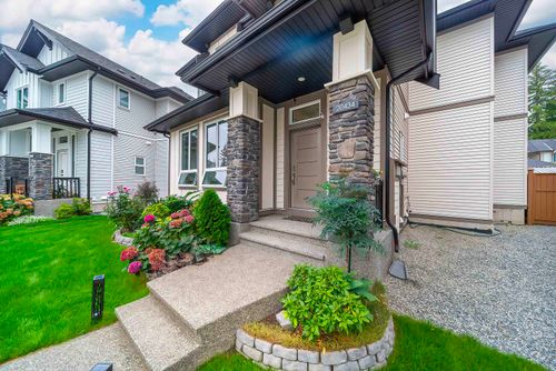 20434 76a Ave, Langley, BC, V2Y3T1 | Card Image