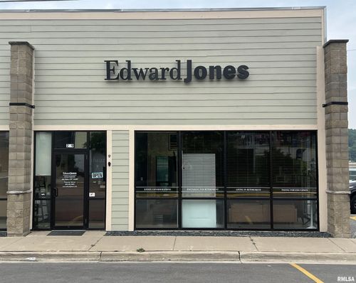 219 N Main St, Port Byron, IL, 61275-9790 | Card Image