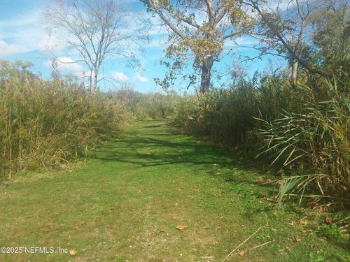 109 Garden Pl, Satsuma, FL, 32189-2911 | Card Image