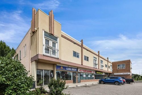 {{alt}} | Card Image