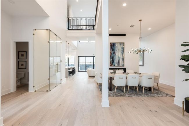 5008 Holt St, House other with 4 bedrooms, 6 bathrooms and 2 parking in Bellaire TX | Image 8