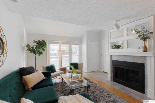 apt-3-104 S 37th St, Omaha, NE, 68131-3149 | Card Image