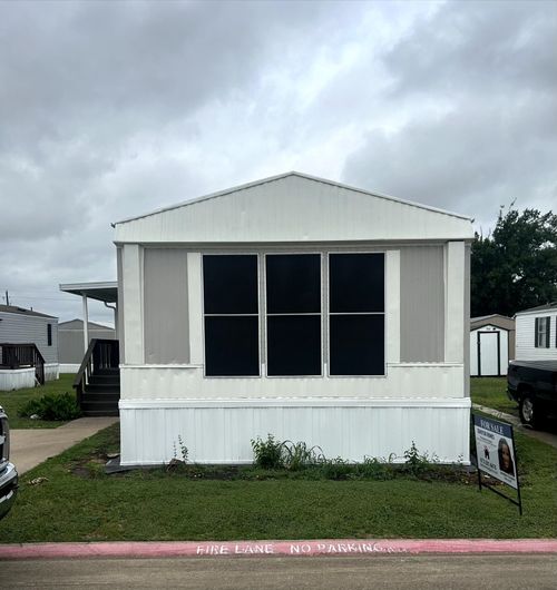 717 Byron Rd, Wilmer, TX, 75172-2332 | Card Image