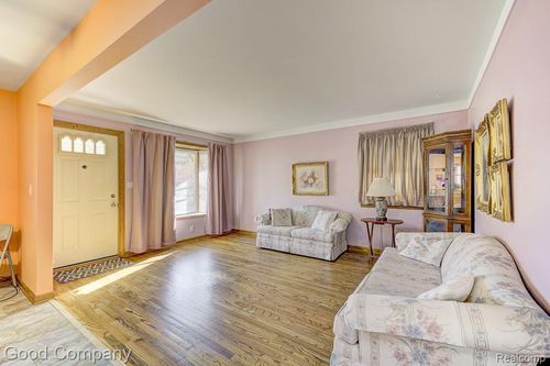 6430 Mayfair St, Taylor, MI, 48180-1939 | Card Image