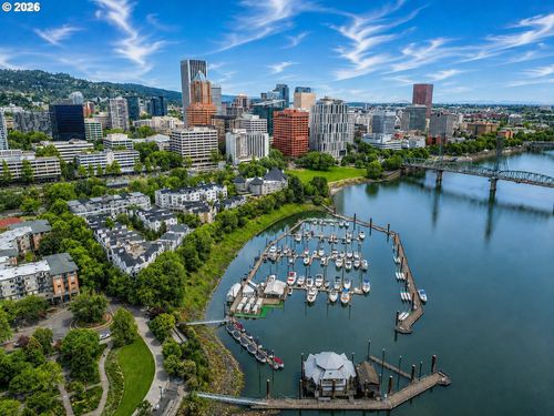 205-205 S Montgomery St, Portland, OR, 97201-5124 | Card Image