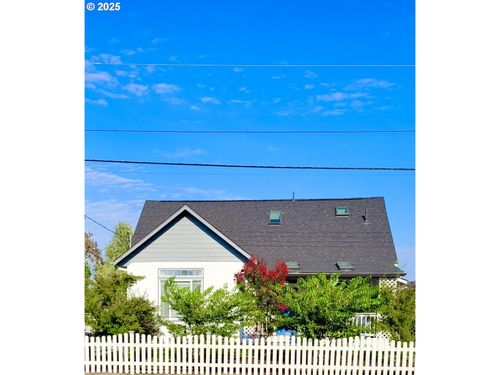 327 S 46th St, Springfield, OR, 97478-6617 | Card Image