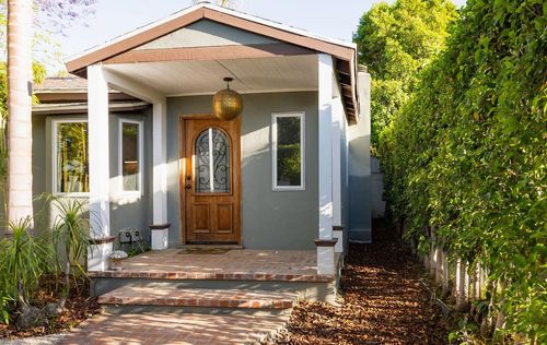 14816 Covello St, Van Nuys, CA, 91405-1807 | Card Image