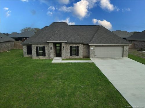 611 Walnut St, Iowa, LA, 70647-4085 | Card Image