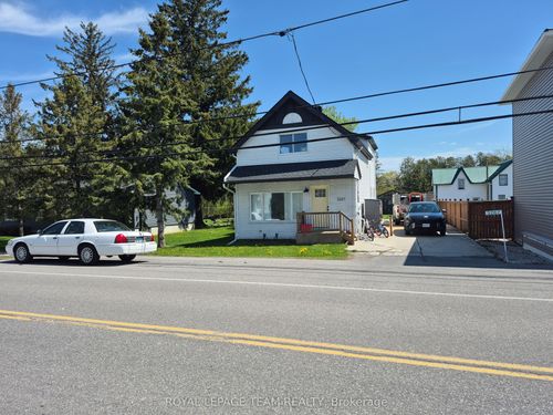 3267 Yorks Corners Road S, Greely - Metcalfe - Osgoode - Vernon and Area, ON, K0A2G0 | Card Image