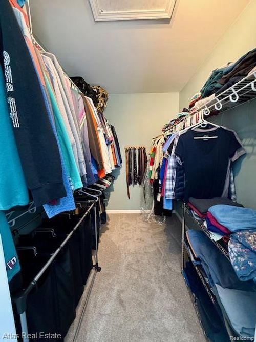 5020 Meadow Crest Cir, Holly, MI, 48442-9341 | Card Image