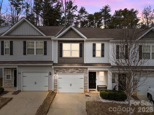 8105 Alderton Ln, Charlotte, NC, 28215-0407 | Card Image