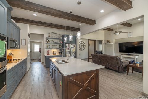 72 Red Fox, Poteet, TX, 78065 | Card Image