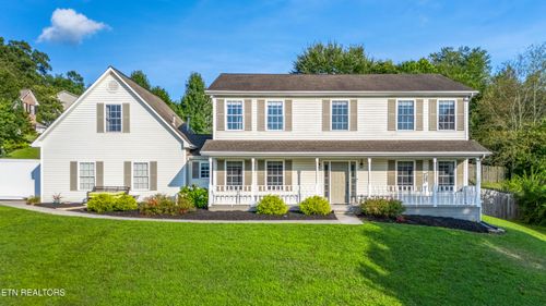8225 Foxworth Trl, Powell, TN, 37849-3071 | Card Image