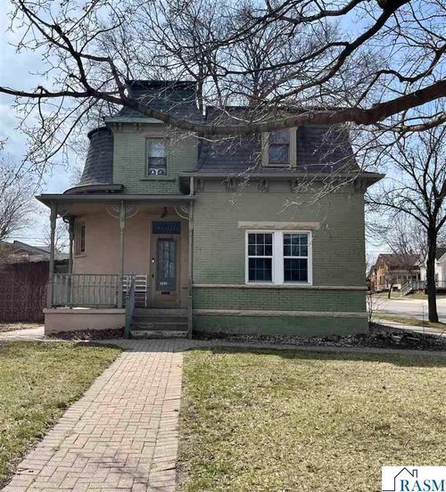 327 N Broadway St, New Ulm, MN, 56073-1719 | Card Image