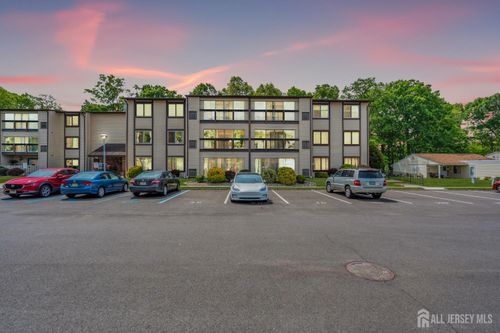 2g-277 Crosse Dr, Monroe, NJ, 08831-4135 | Card Image