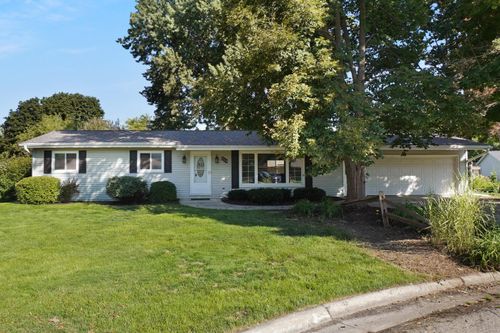 668 Tulip Ct, OCONOMOWOC, WI, 53066-2343 | Card Image