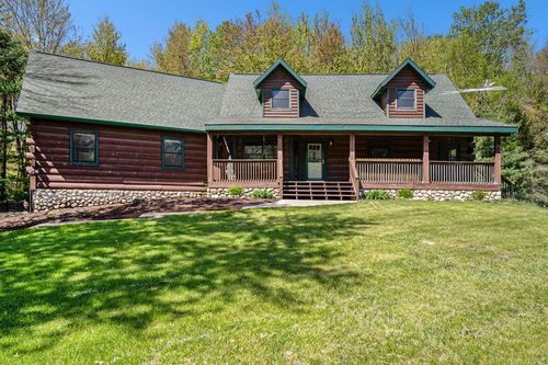 17543 112th Ave, Nunica, MI, 49448-9457 | Card Image