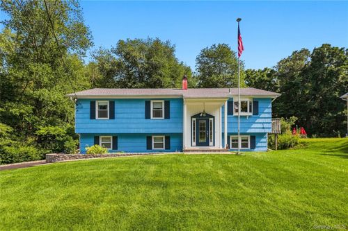 15 Hood Pl, Cortlandt Mnr, NY, 10567-1057 | Card Image