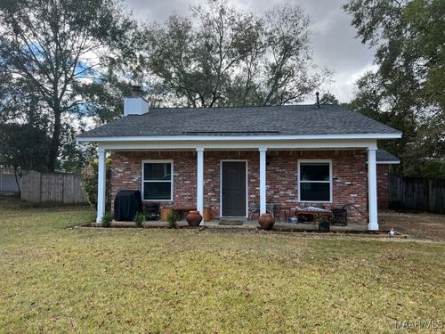 136 Honeysuckle Dr, Millbrook, AL, 36054-5015 | Card Image