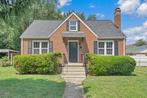 2518 Ravenwood Ave Nw, Roanoke, VA, 24012-3246 | Card Image