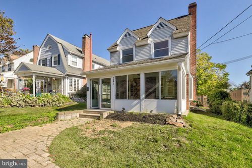 243 Rock Glen Rd, Wynnewood, PA, 19096-3215 | Card Image