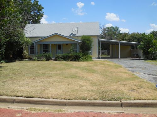 316 Mesquite St, Ranger, TX, 76470-1928 | Card Image